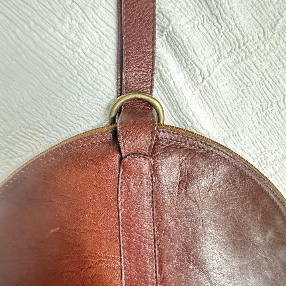 Genesis by Sabina70s/80s Reddish Brown Equestrian Domed Bag With Brass Ring​ - Picture 6 of 16